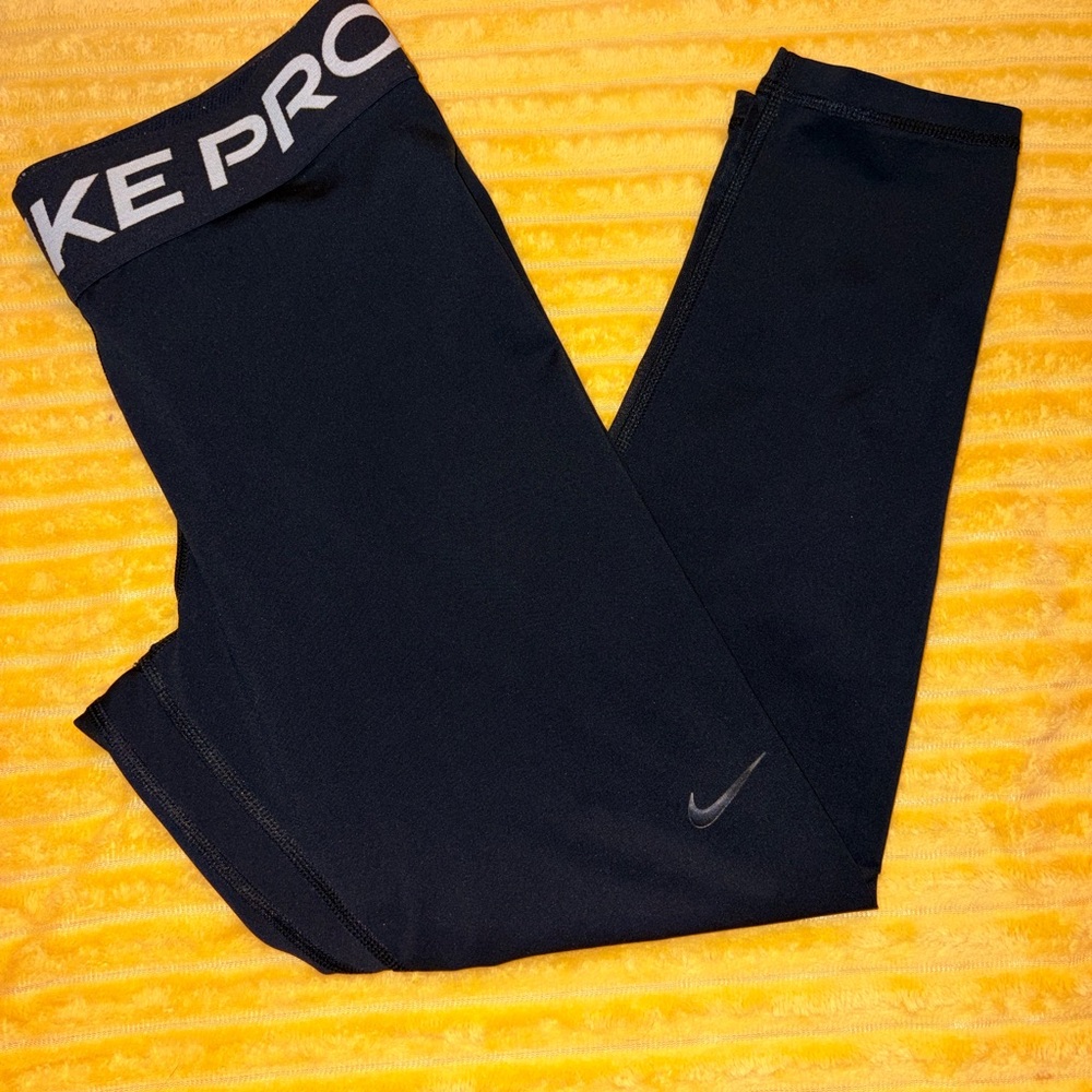 Nike Pro Athletic Leggings